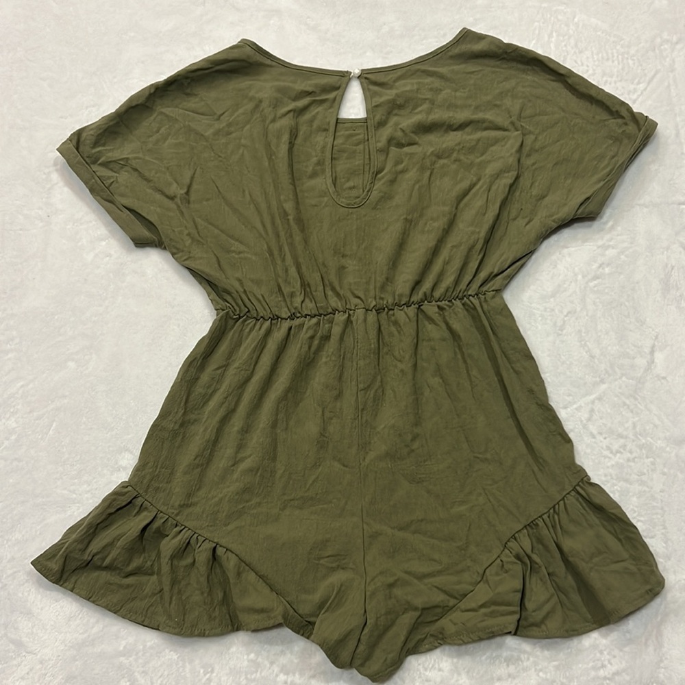 Romper - Picture 2 of 4